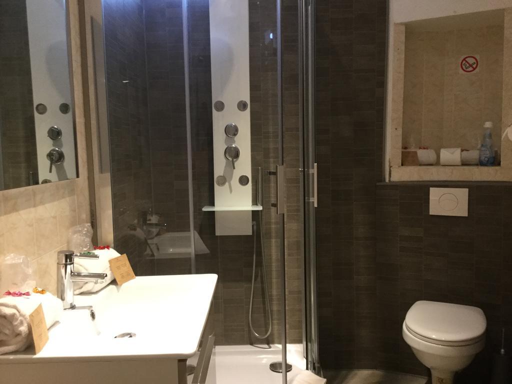 Hotel Restaurant Le 8 Mandelieu Εξωτερικό φωτογραφία