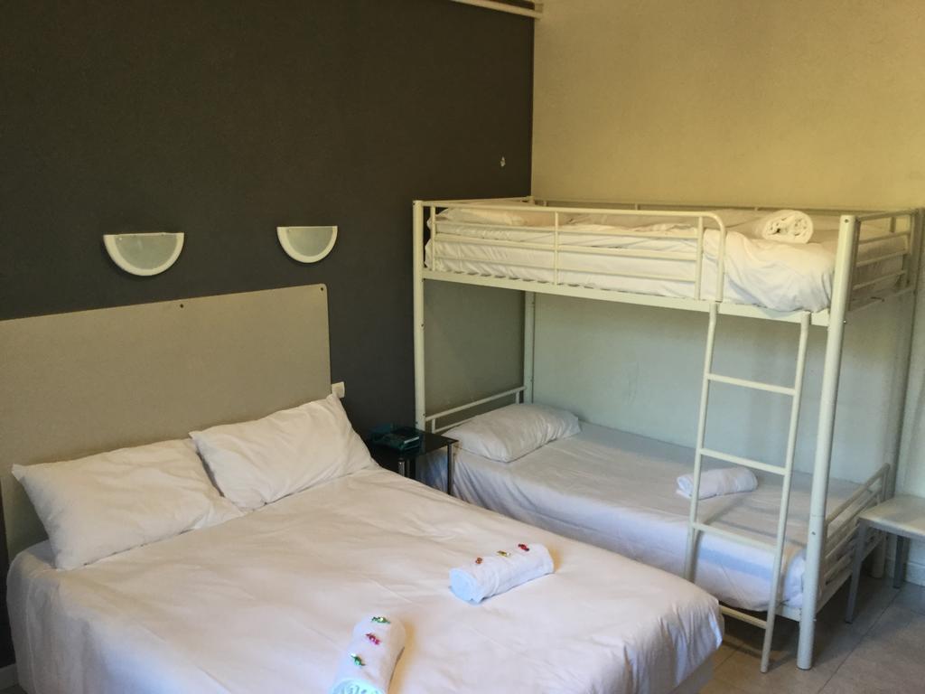 Hotel Restaurant Le 8 Mandelieu Εξωτερικό φωτογραφία